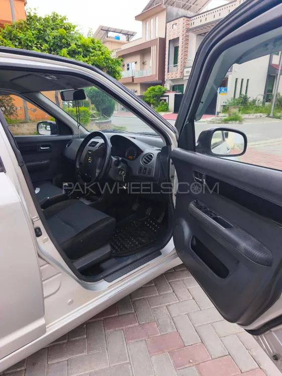 Suzuki Swift 2012 for Sale in Islamabad Image-1