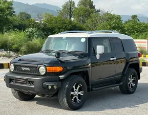 Toyota Fj Cruiser Automatic 2011 for Sale