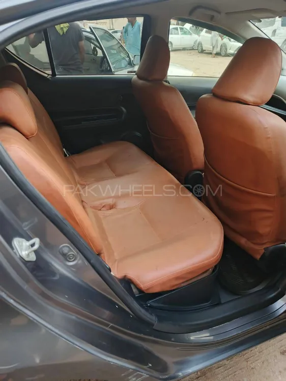 Toyota Aqua 2014 for Sale in Karachi Toyota Aqua 2014 for Sale in Karachi Image-10