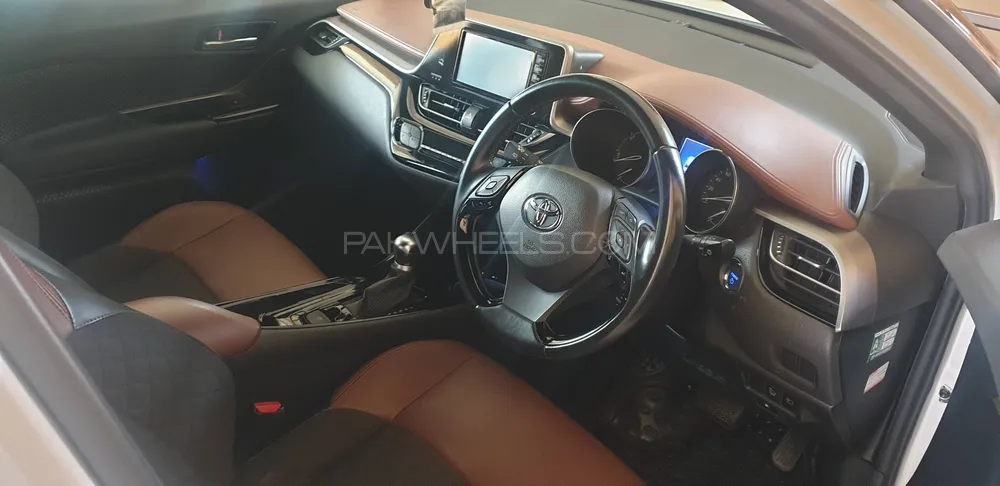 Toyota C-HR 2019 for Sale in Peshawar Image-1