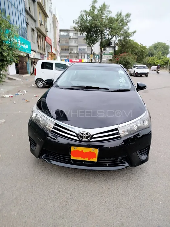 Toyota Corolla 2016 for Sale in Karachi Image-1