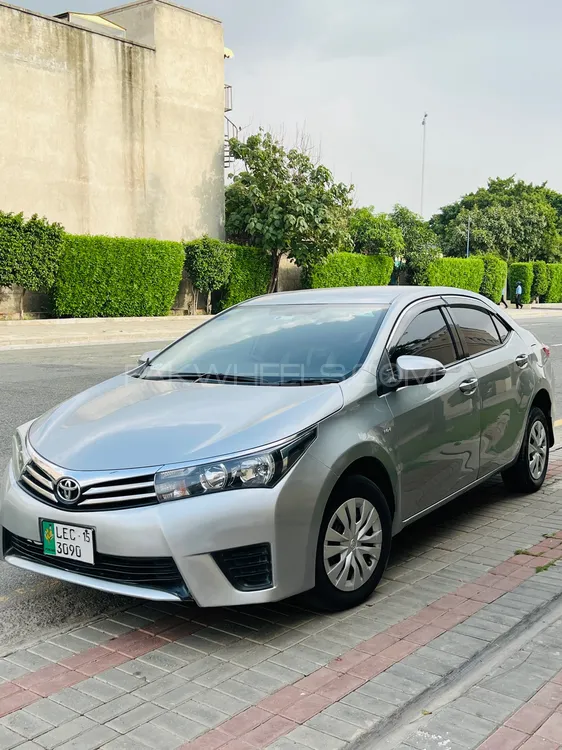 Toyota Corolla 2015 for Sale in Lahore Image-1