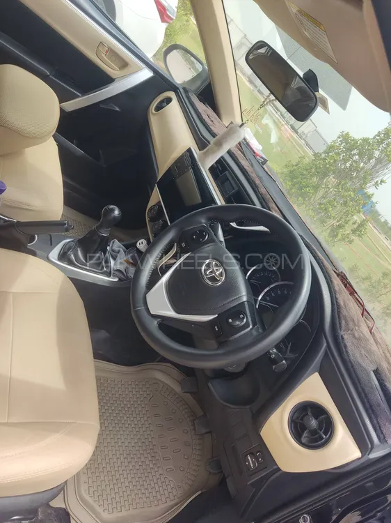 Toyota Corolla 2019 for Sale in Islamabad Image-1