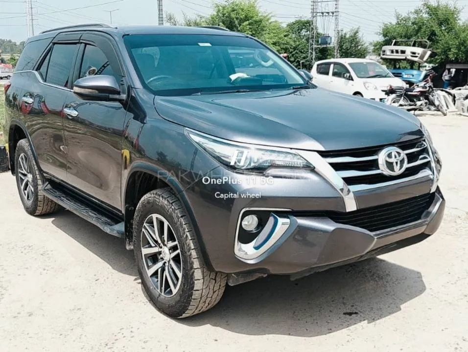 Toyota Fortuner 2017 for Sale in Islamabad Image-1