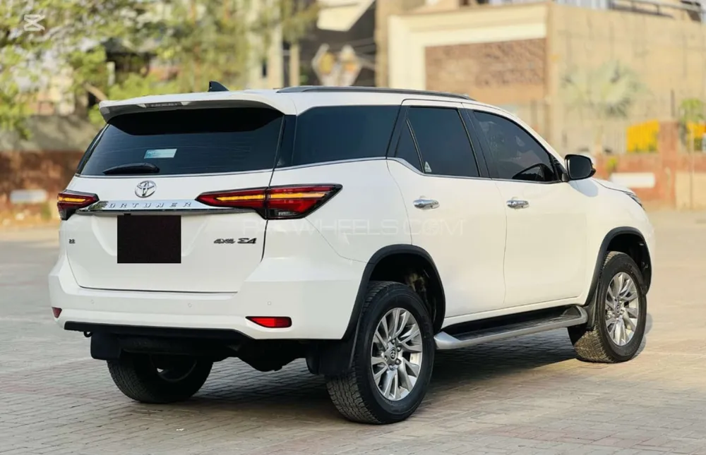 Toyota Fortuner 2024 for Sale in Islamabad Image-1