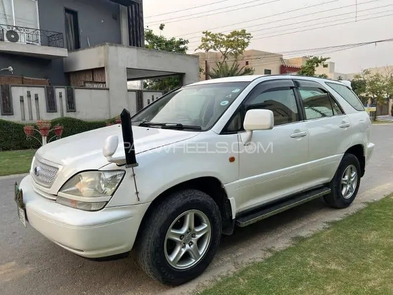 Toyota Harrier 2003 for Sale in Lahore Image-1