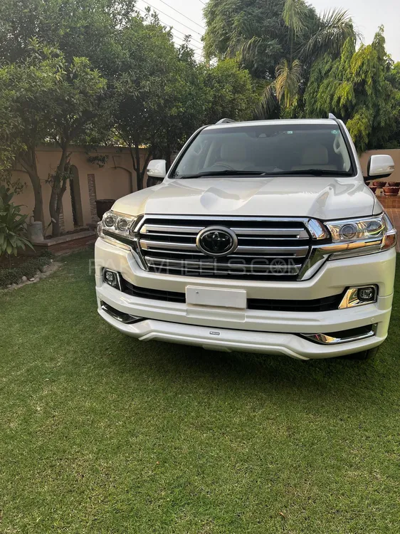 Toyota Land Cruiser 2017 for Sale in Lahore Image-1