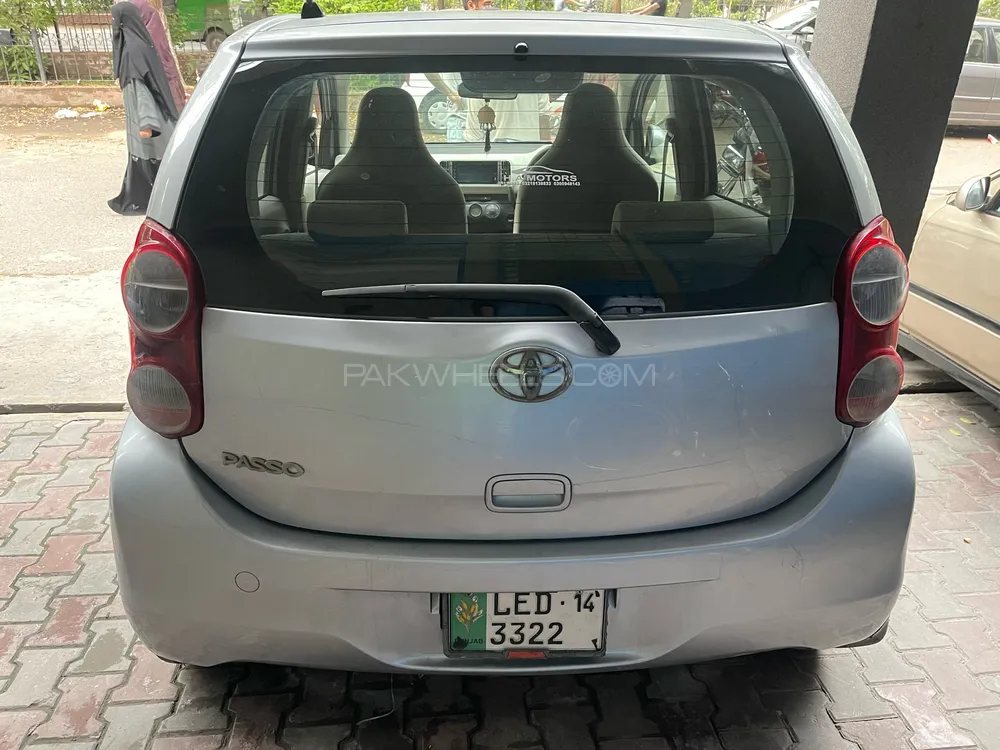 Toyota Passo 2010 for Sale in Lahore Image-1