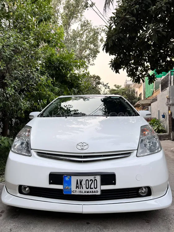 Toyota Prius 2010 for Sale in Islamabad Image-1