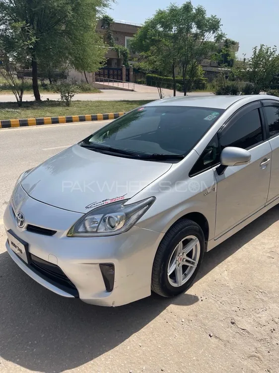 Toyota Prius 2014 for Sale in Islamabad Image-1