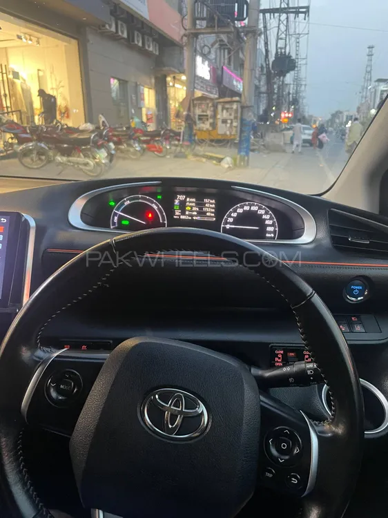 Toyota Sienta 2016 for Sale in Lahore Image-1