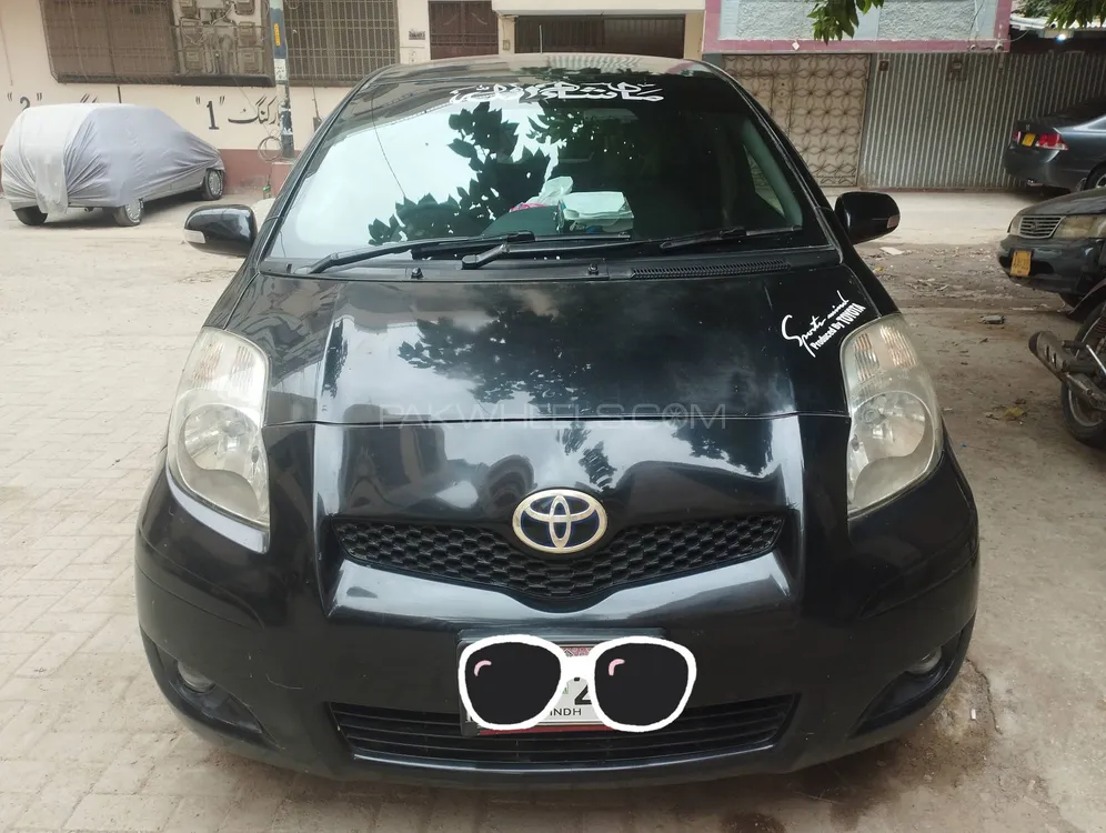 Toyota Vitz 2010 for Sale in Karachi Image-1