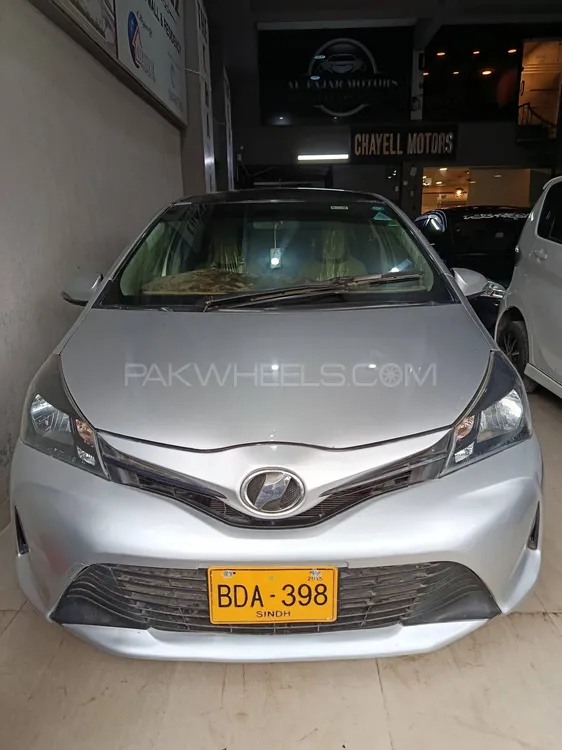 Toyota Vitz 2014 for Sale in Karachi Image-1