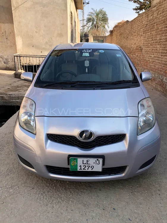 Toyota Vitz 2007 for Sale in Bannu Image-1