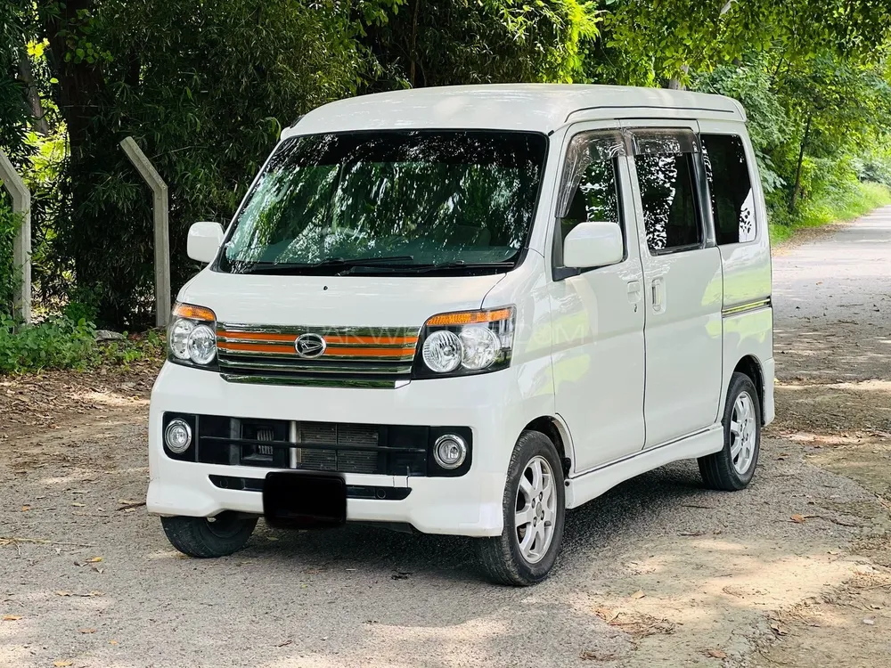 Daihatsu Atrai Wagon 2013 for Sale in Lahore Image-1