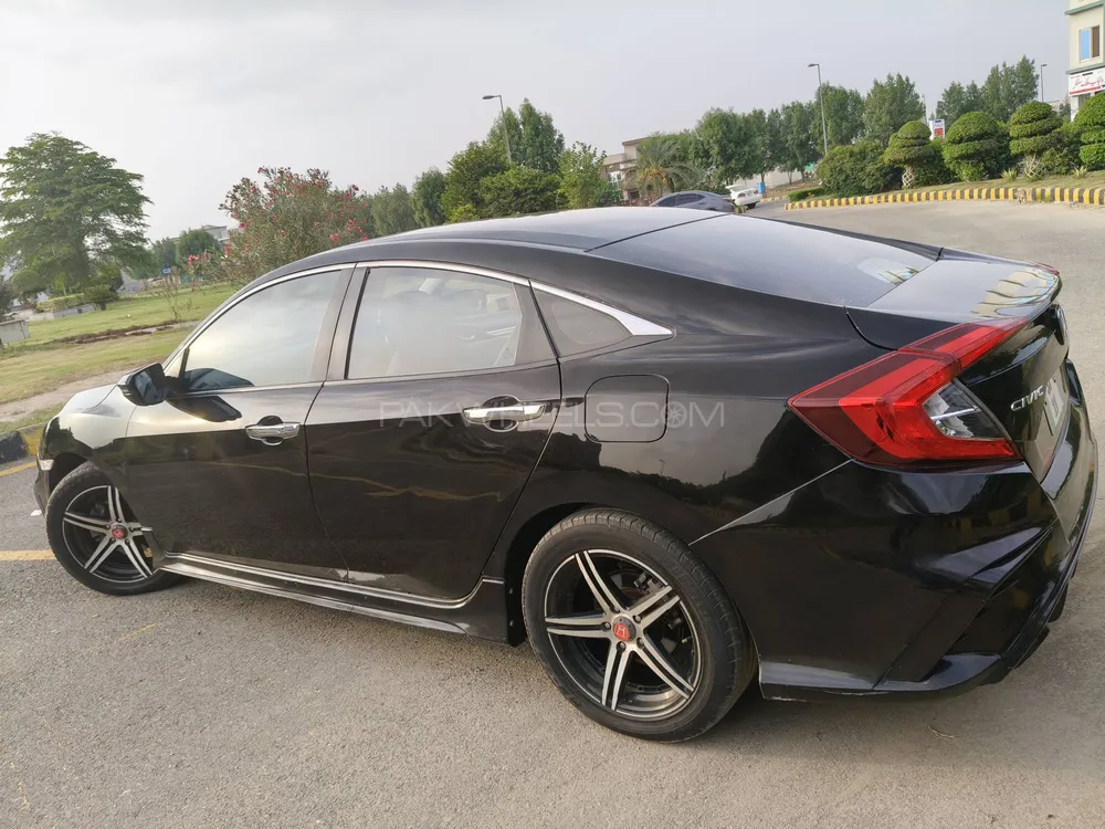 Honda Civic 2016 for Sale in Faisalabad Image-1