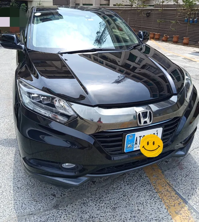 Honda Vezel 2016 for Sale in Islamabad Image-1