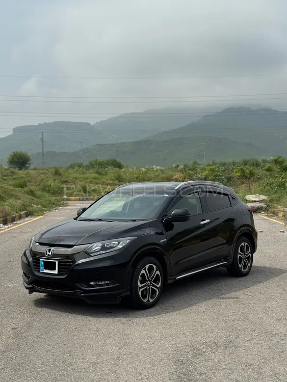 Honda Vezel 2016 for Sale in Islamabad Image-1