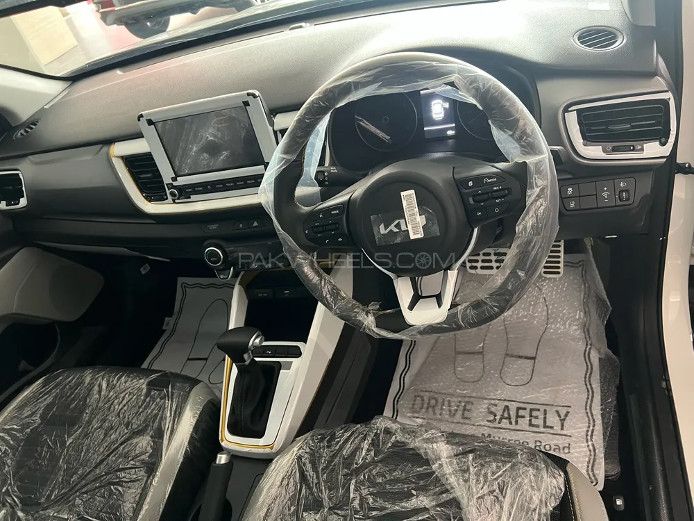 KIA Stonic 2025 for Sale in Islamabad Image-1