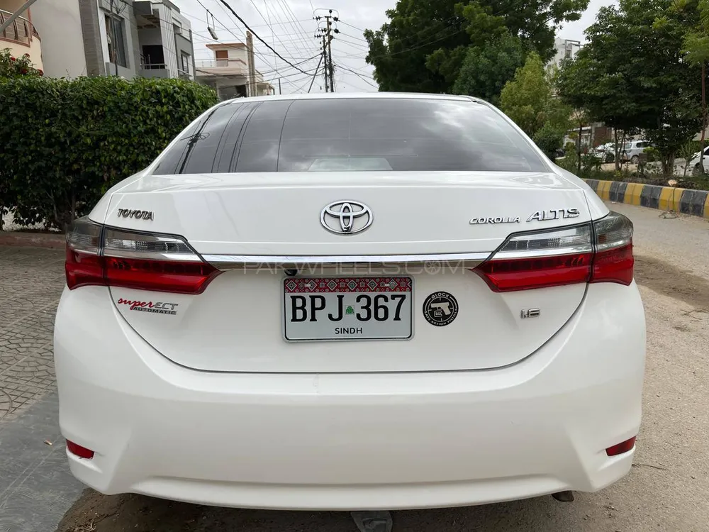 Toyota Corolla 2019 for Sale in Karachi Image-1
