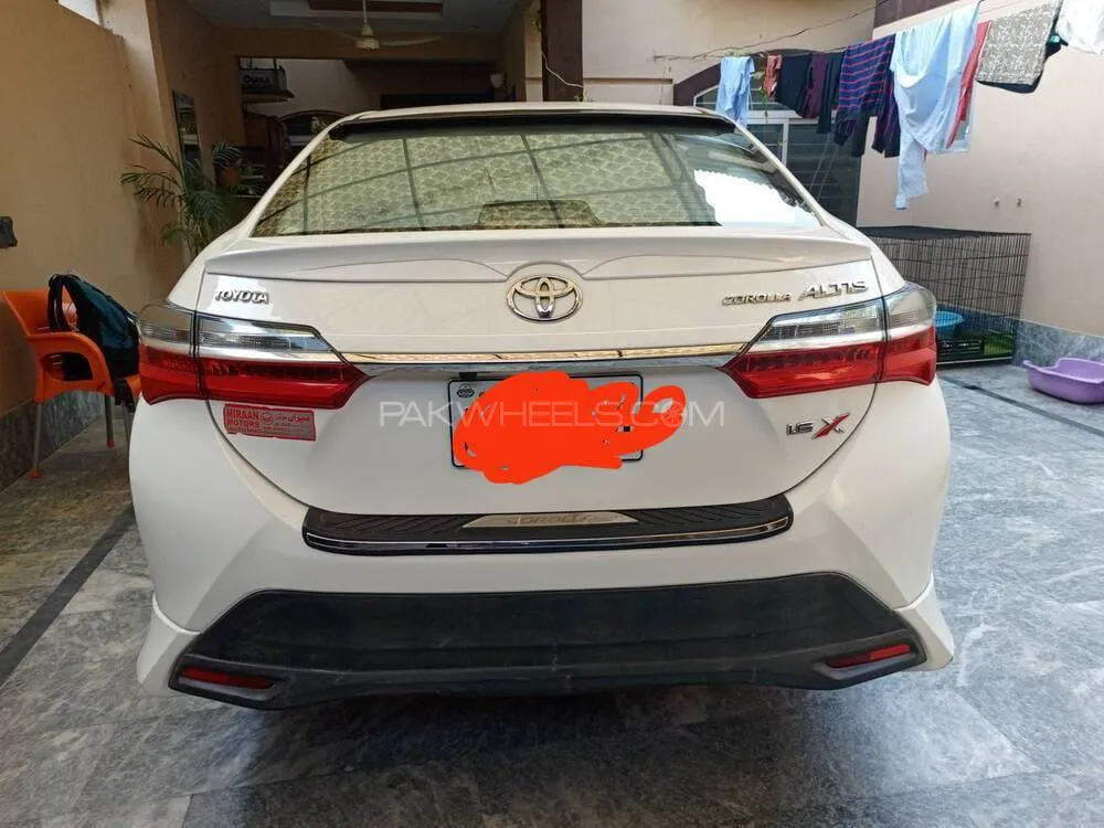 Toyota Corolla 2021 for Sale in Lahore Image-1