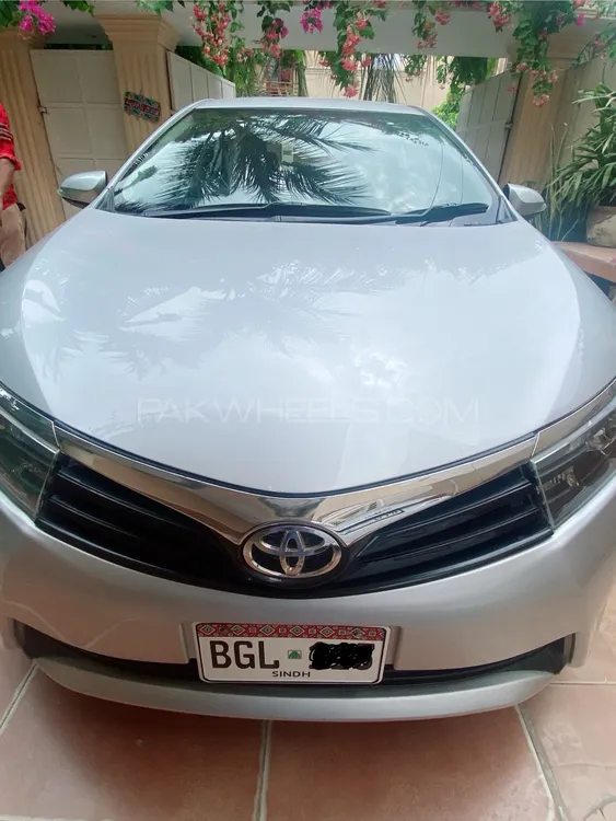 Toyota Corolla 2016 for Sale in Karachi Image-1