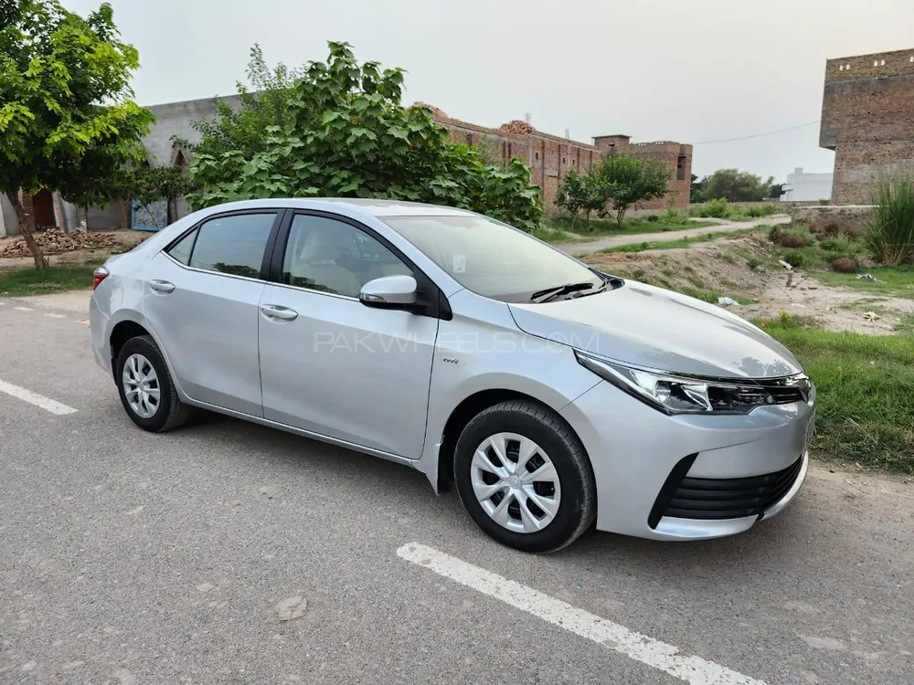 Toyota Corolla 2017 for Sale in Islamabad Image-1