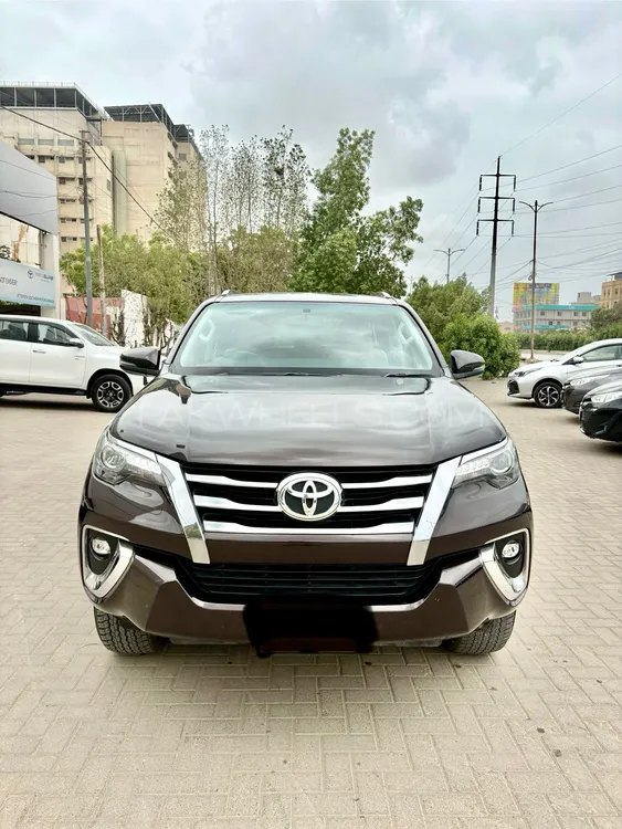 Toyota Fortuner 2020 for Sale in Karachi Image-1
