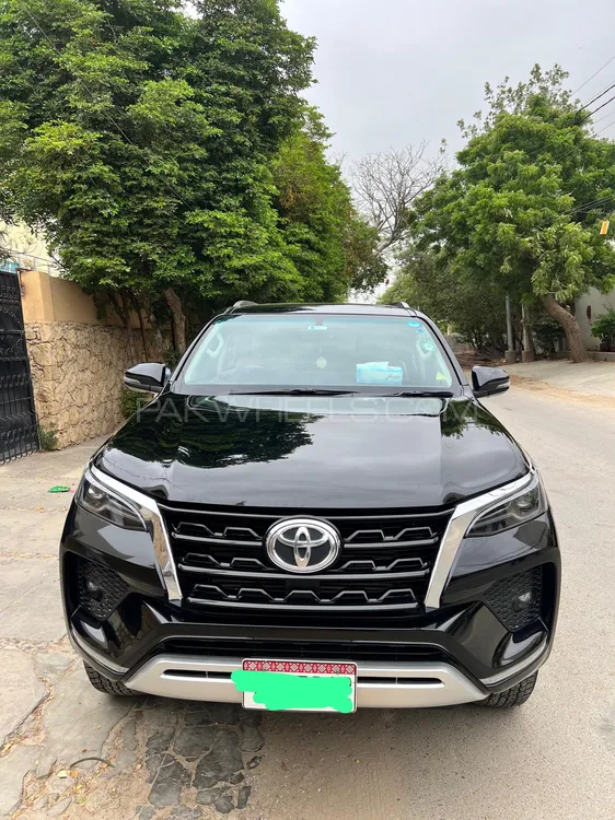 Toyota Fortuner 2021 for Sale in Karachi Image-1