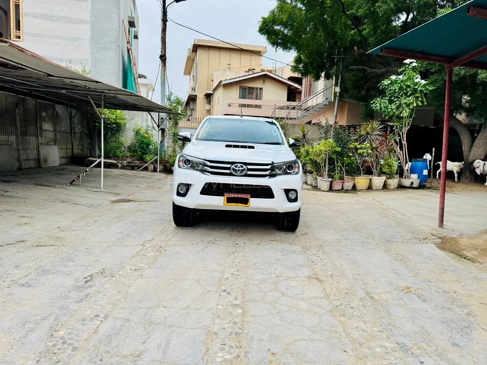 Toyota Hilux 2017 for Sale in Karachi Image-1