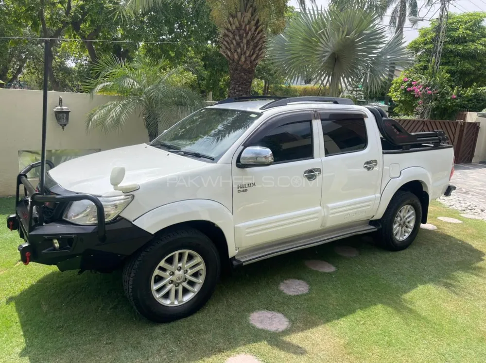 Toyota Hilux 2015 for Sale in Rawalpindi Image-1