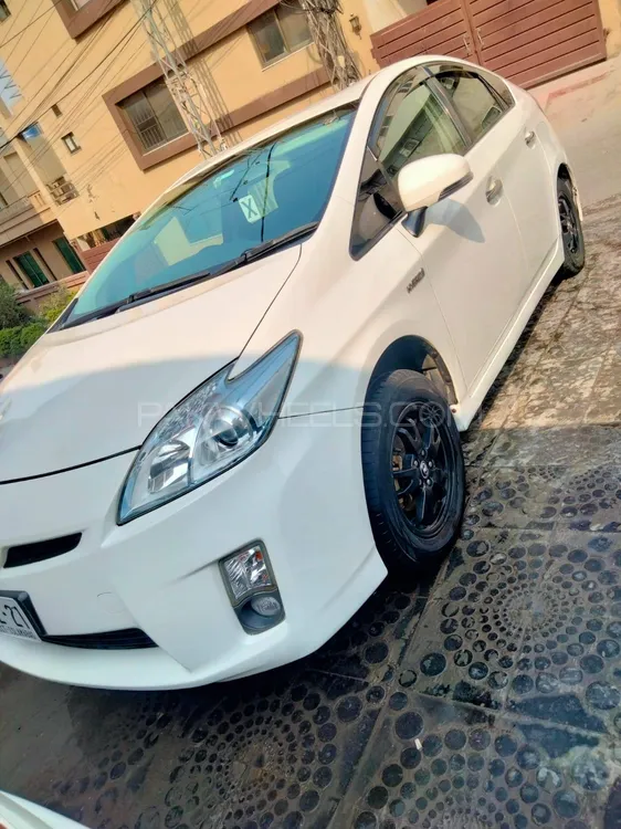 Toyota Prius 2010 for Sale in Islamabad Image-1