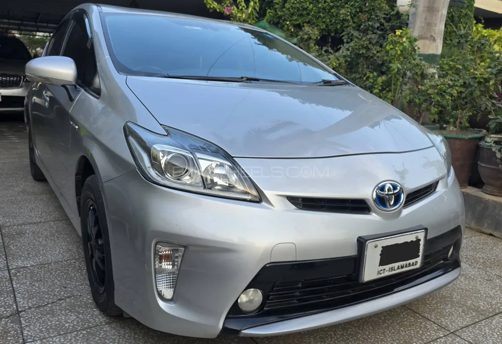 Toyota Prius 2014 for Sale in Peshawar Image-1