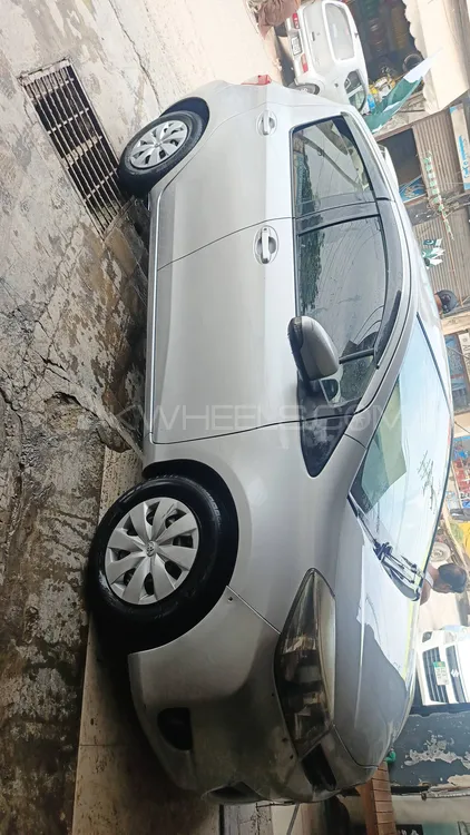Toyota Vitz 2011 for Sale in Lahore Image-1