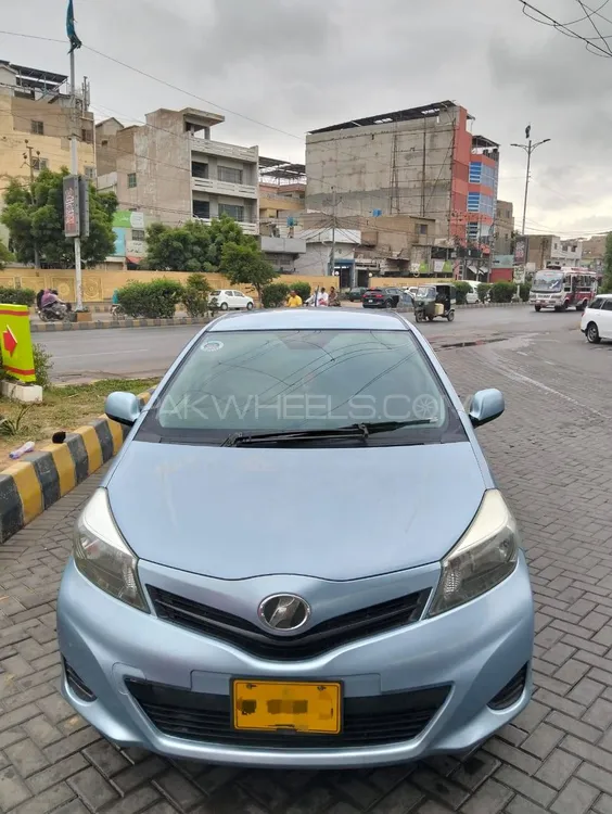 Toyota Vitz 2011 for Sale in Karachi Image-1