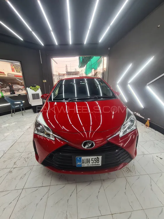Toyota Vitz 2017 for Sale in Peshawar Image-1