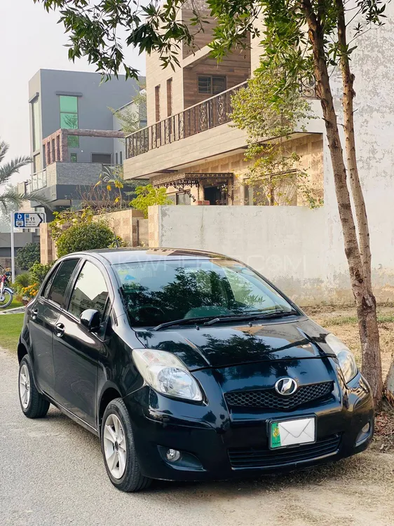Toyota Vitz 2008 for Sale in Lahore Image-1