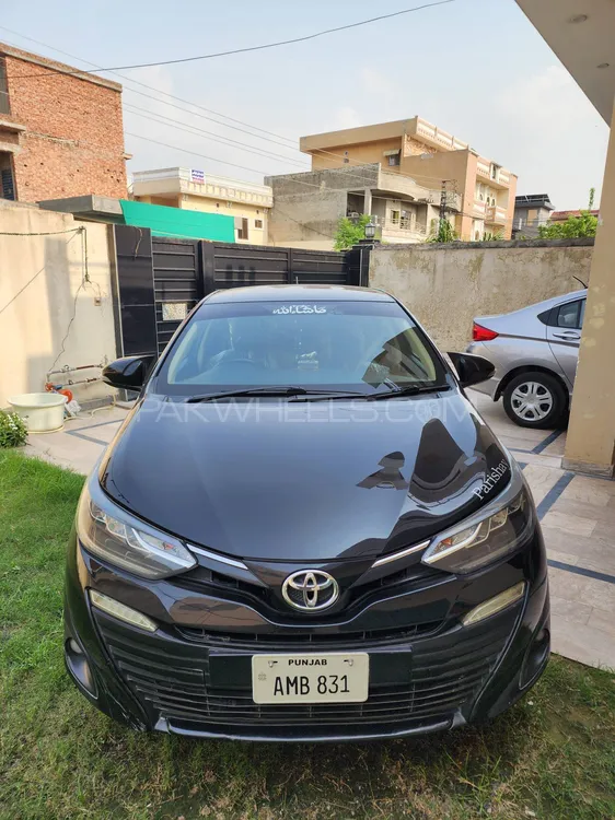 Toyota Yaris Sedan 2021 for Sale in Lahore Image-1