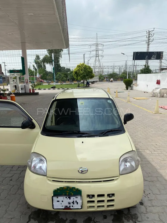 Daihatsu Esse 2013 for Sale in Gujranwala Image-1