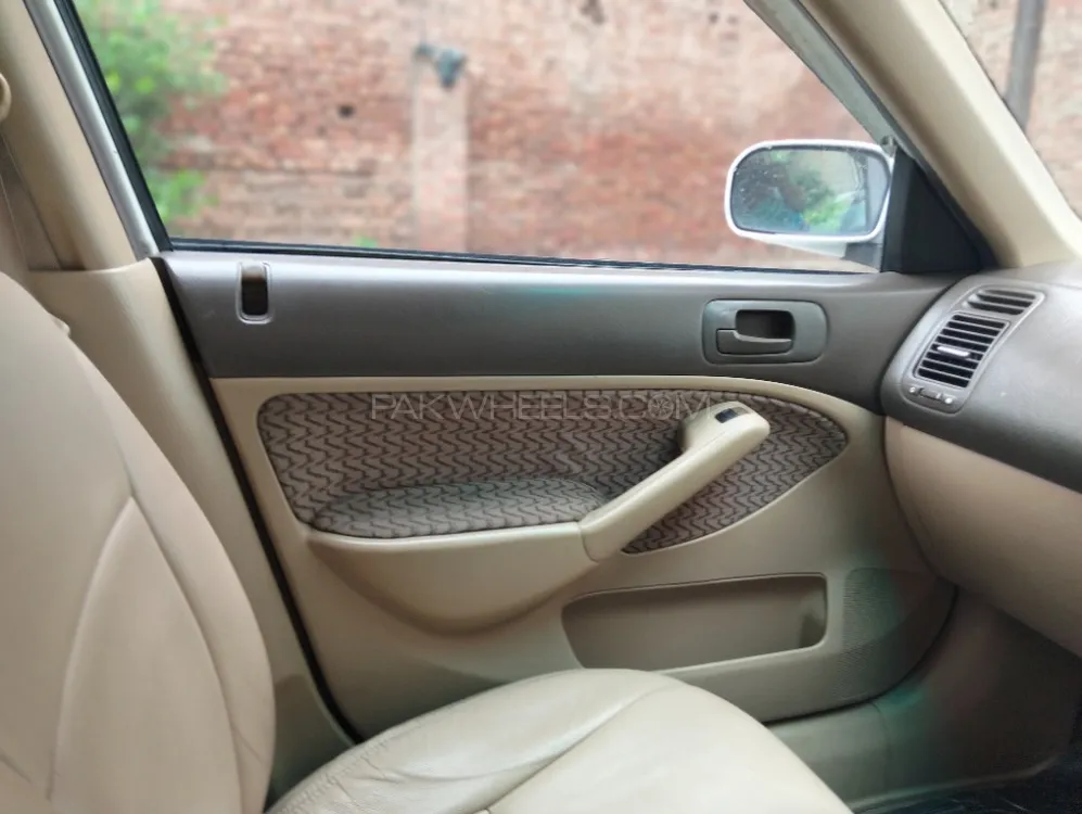 Honda Civic 2005 for Sale in Lahore Image-1