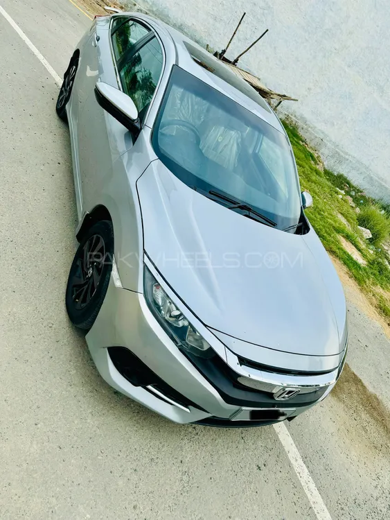 Honda Civic 2017 for Sale in Burewala Image-1