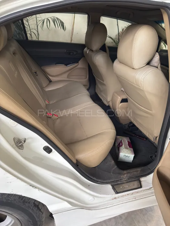 Honda Civic 2011 for Sale in Peshawar Image-1