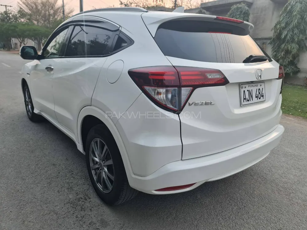 Honda Vezel 2017 for Sale in Lahore Honda Vezel 2017 for Sale in Lahore Image-7