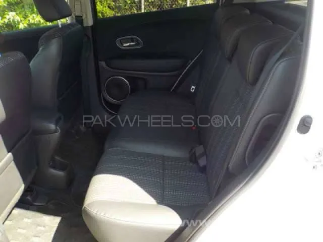 Honda Vezel 2017 for Sale in Lahore Honda Vezel 2017 for Sale in Lahore Image-13