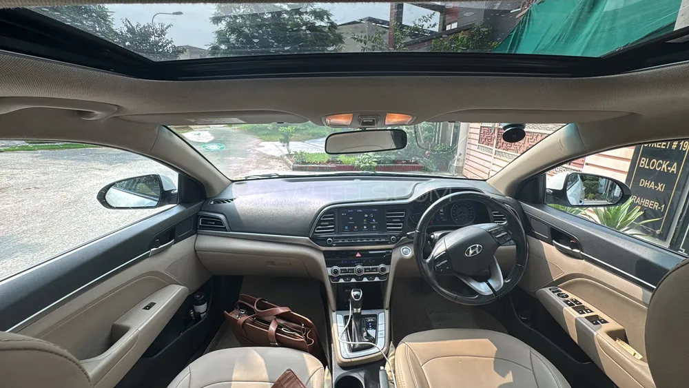 Hyundai Elantra 2021 for Sale in Lahore Image-1