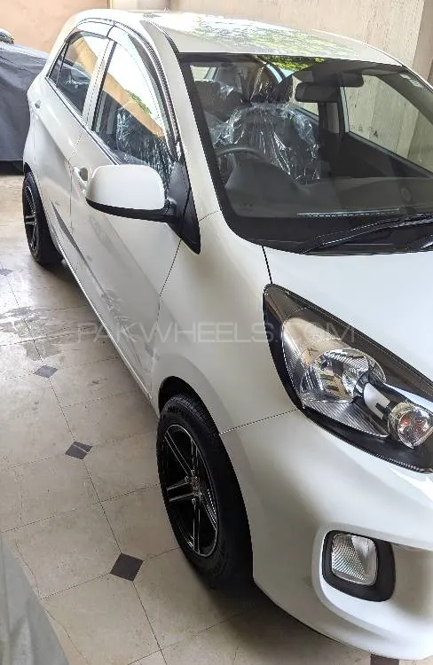 KIA Picanto 2023 for Sale in Lahore Image-1