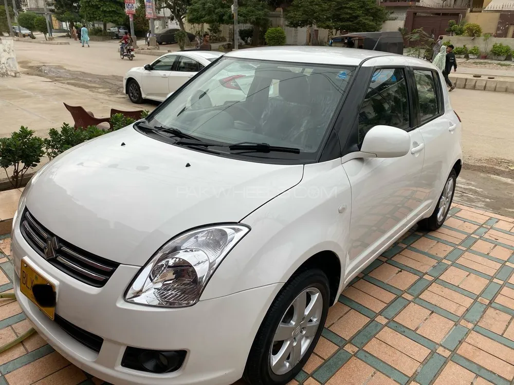 Suzuki Swift 2018 for Sale in Karachi Image-1