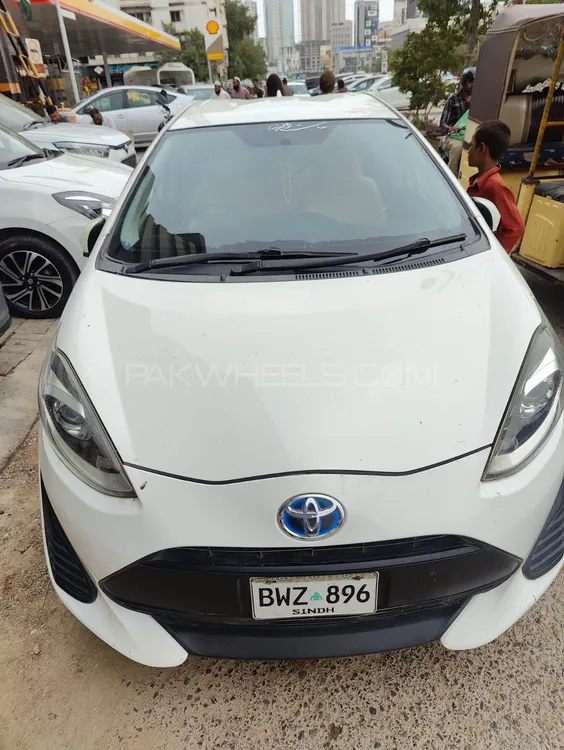 Toyota Aqua 2019 for Sale in Karachi Image-1