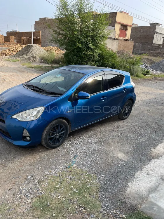 Toyota Aqua 2013 for Sale in Peshawar Image-1