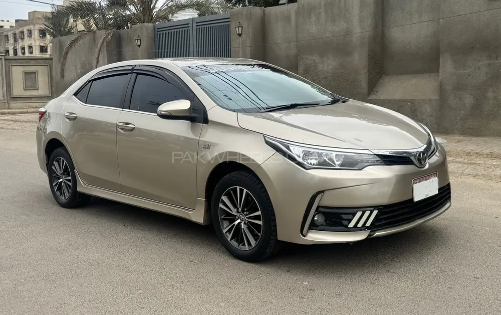 Toyota Corolla 2017 for Sale in Karachi Image-1
